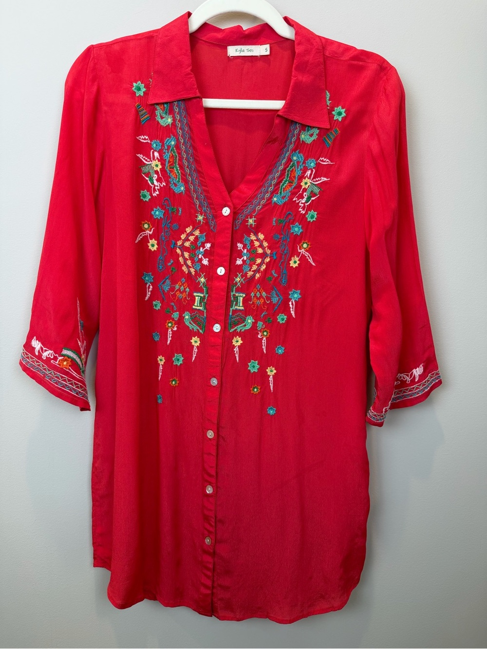 Kyla Seo Red Embroidered Boho Blouse Size S Button Front Floral